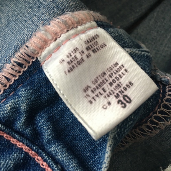 Vintage ‘90s GUESS Jeans - Picture 3 of 3